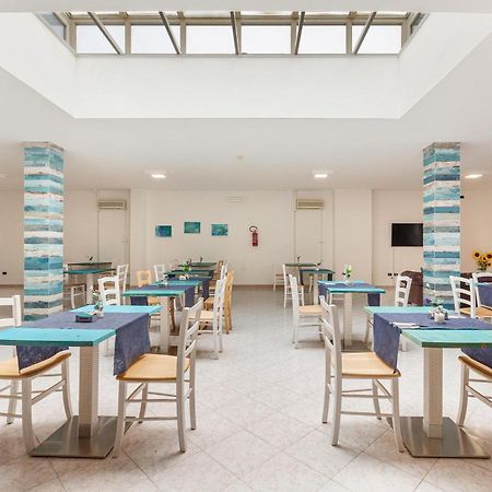 Hotel Il Riccio Порто-Чезарео Экстерьер фото