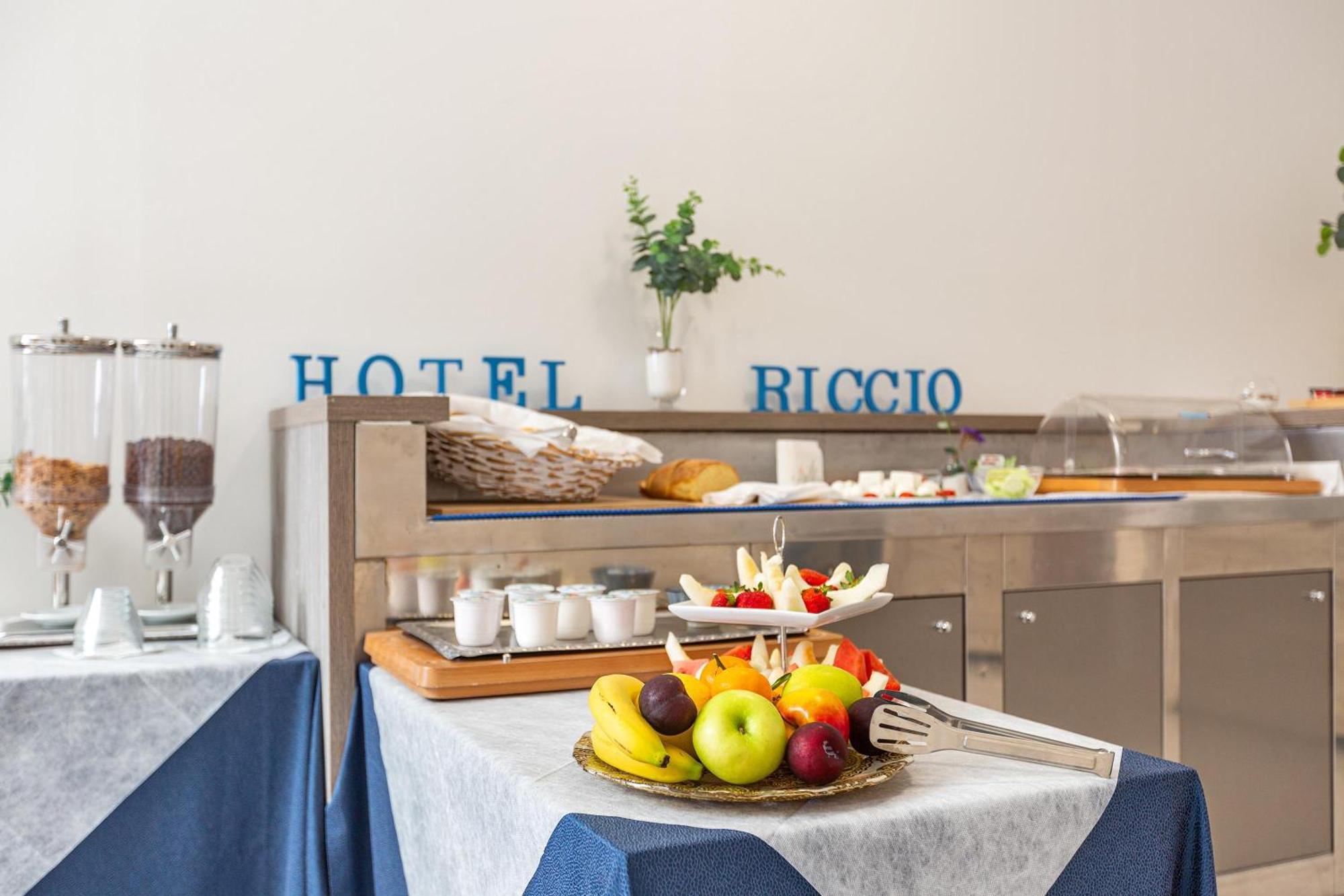 Hotel Il Riccio Порто-Чезарео Экстерьер фото