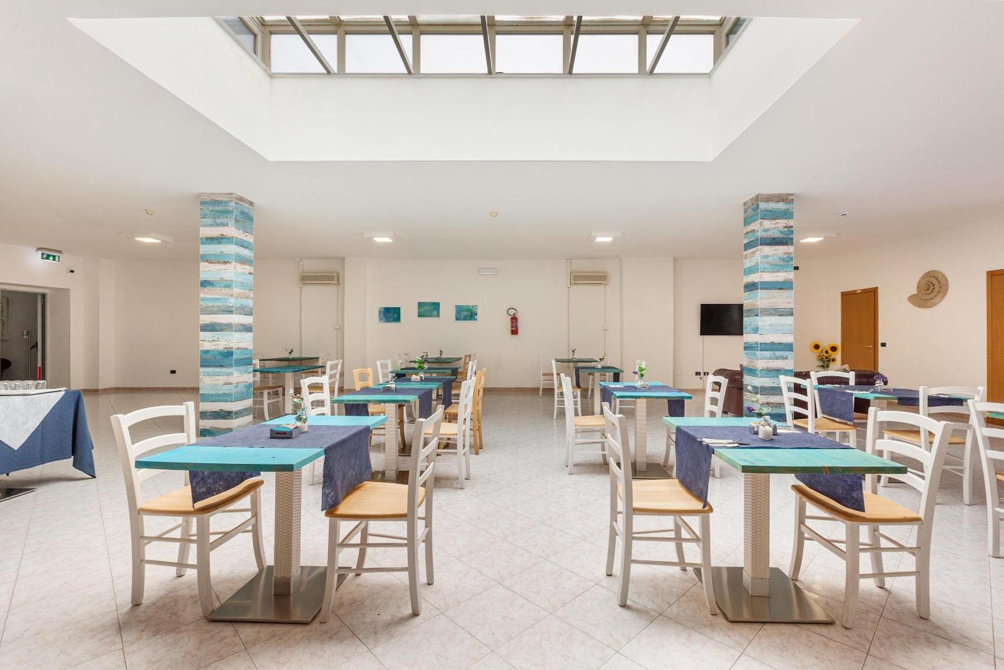 Hotel Il Riccio Порто-Чезарео Экстерьер фото