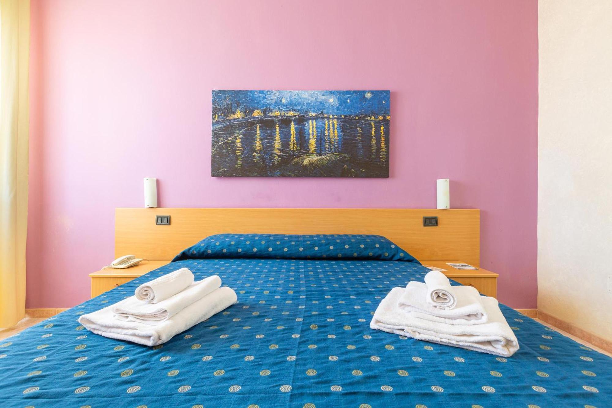 Hotel Il Riccio Порто-Чезарео Экстерьер фото
