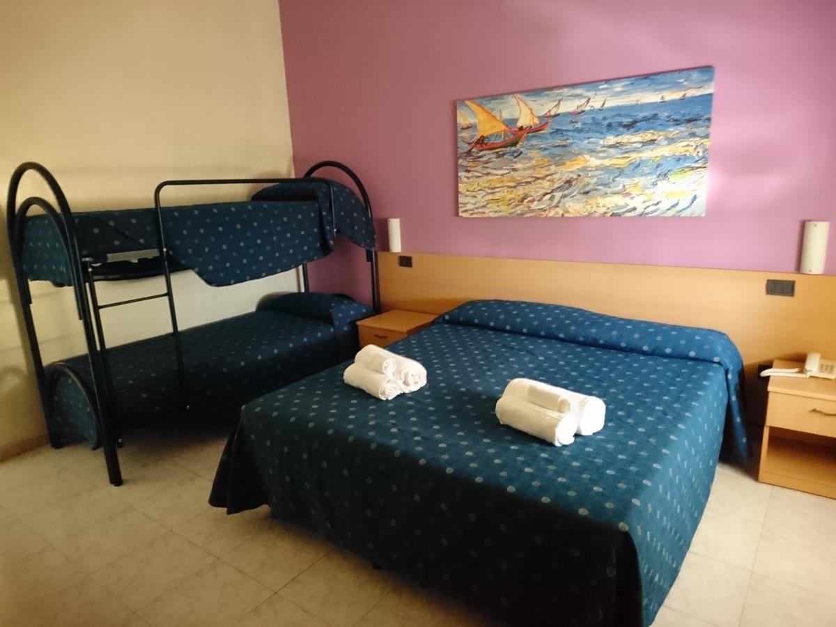 Hotel Il Riccio Порто-Чезарео Экстерьер фото
